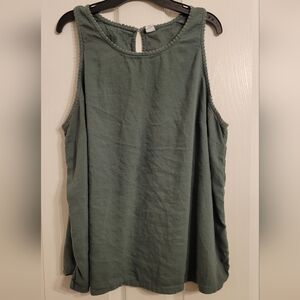 Old Navy Sleeveless Tank Top in Olive Green